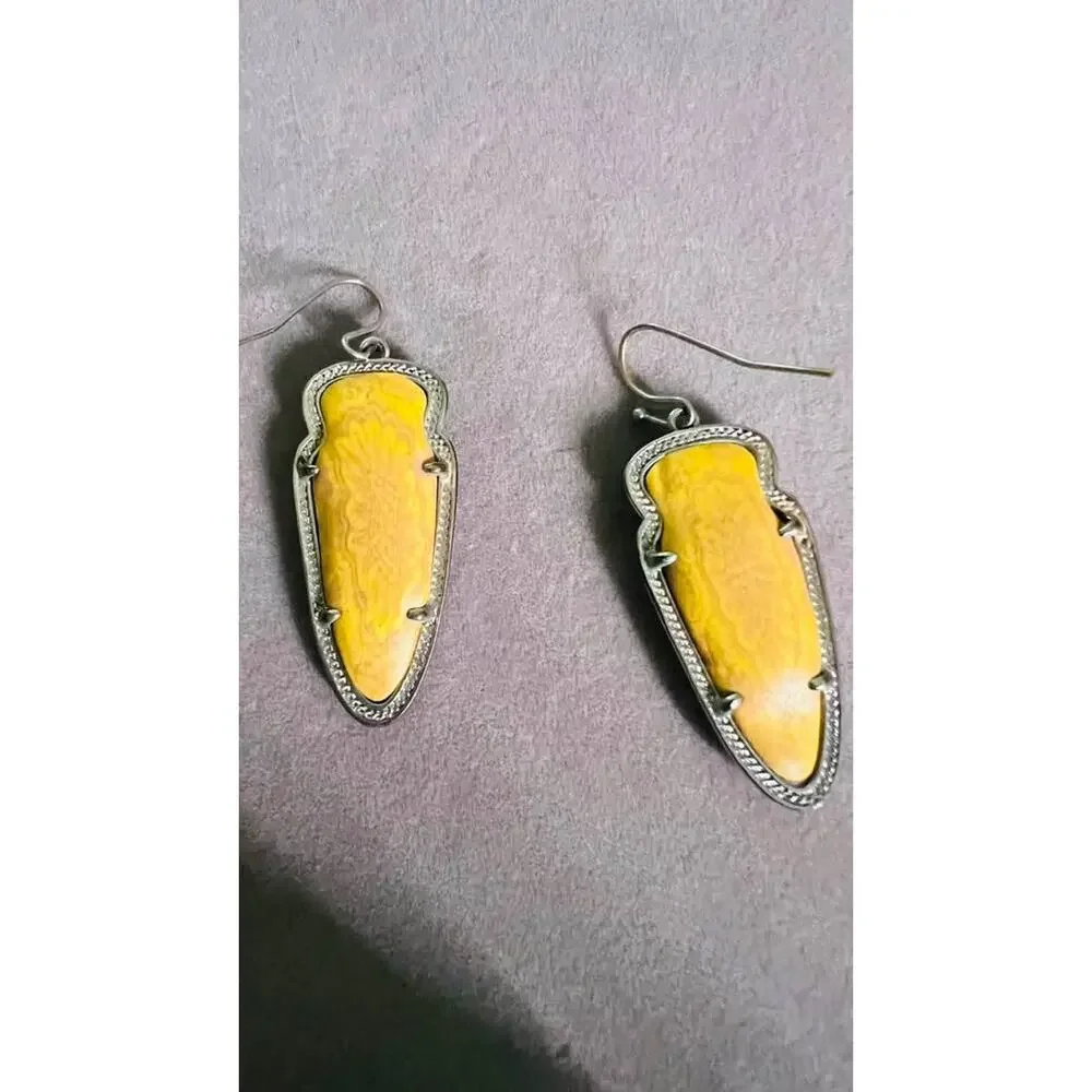Kendra Scott Skylar Reversible Arrowhead Earrings